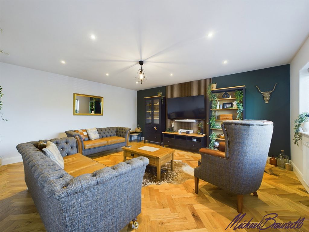 Property photo 2 of 50