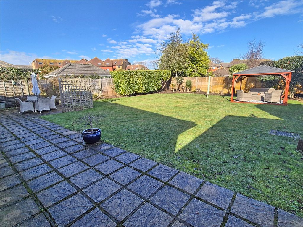 Property photo 2 of 14 Picture No. 19