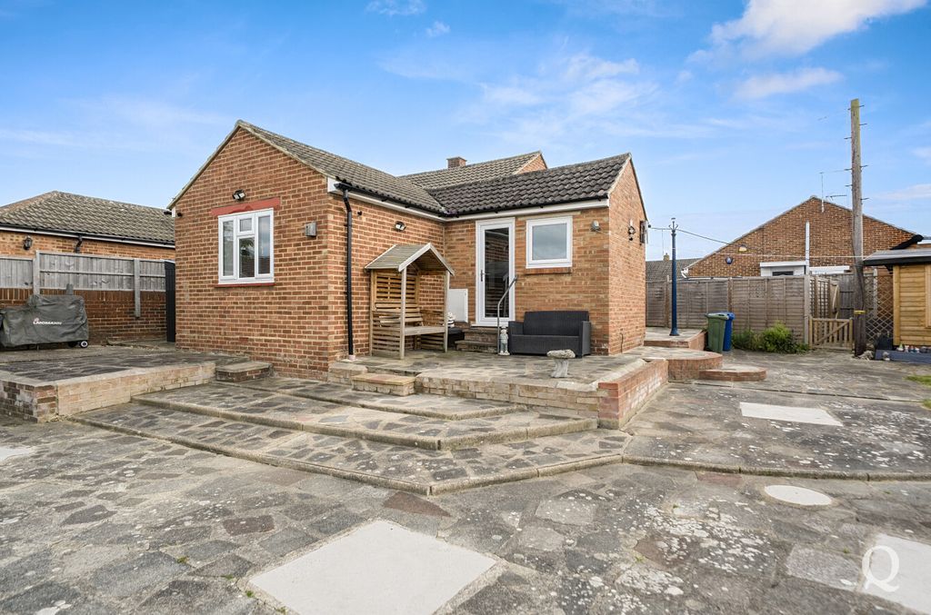 Property photo 2 of 24 Da8A0B04-4681-49A...