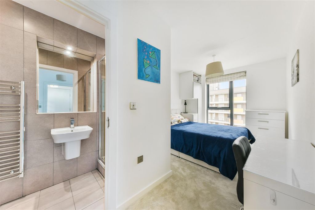 Property photo 3 of 12 Bugle House, 21-28.Jpg