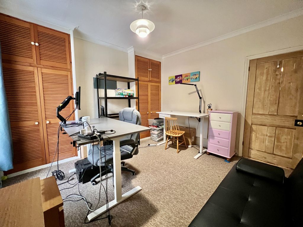 Property photo 2 of 4