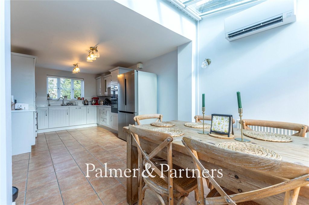 Property photo 2 of 25 Picture No. 05