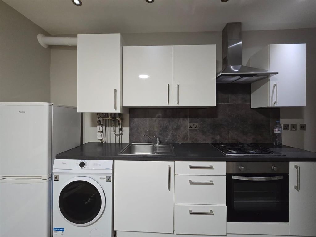 Property photo 2 of 7 Whatsapp Image 2025-11-09 At 16.58.20_6A8Fb5Df.Jpg