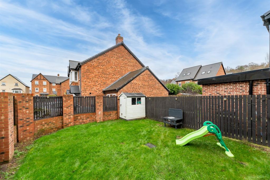 Property photo 2 of 30 Garden