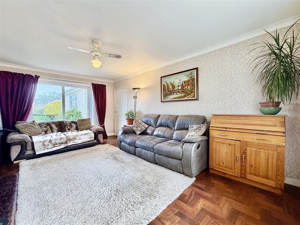 Property photo 2 of 19 Living Room.Jpeg