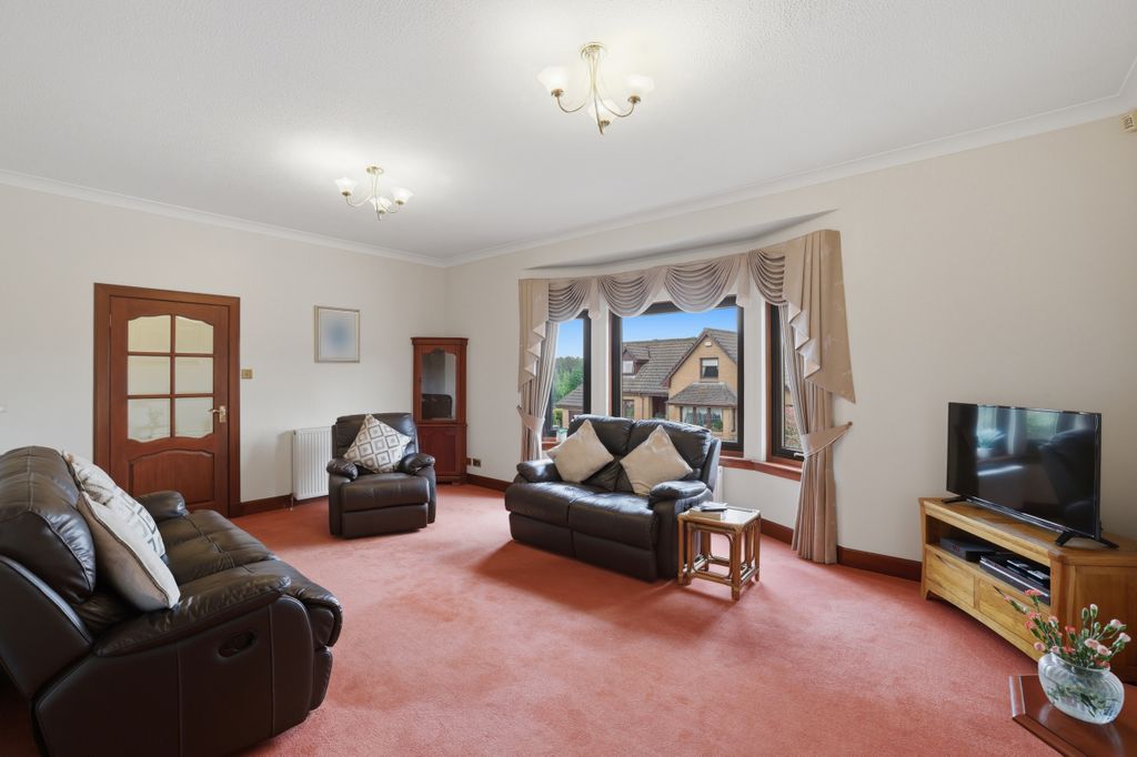 Property photo 3 of 37