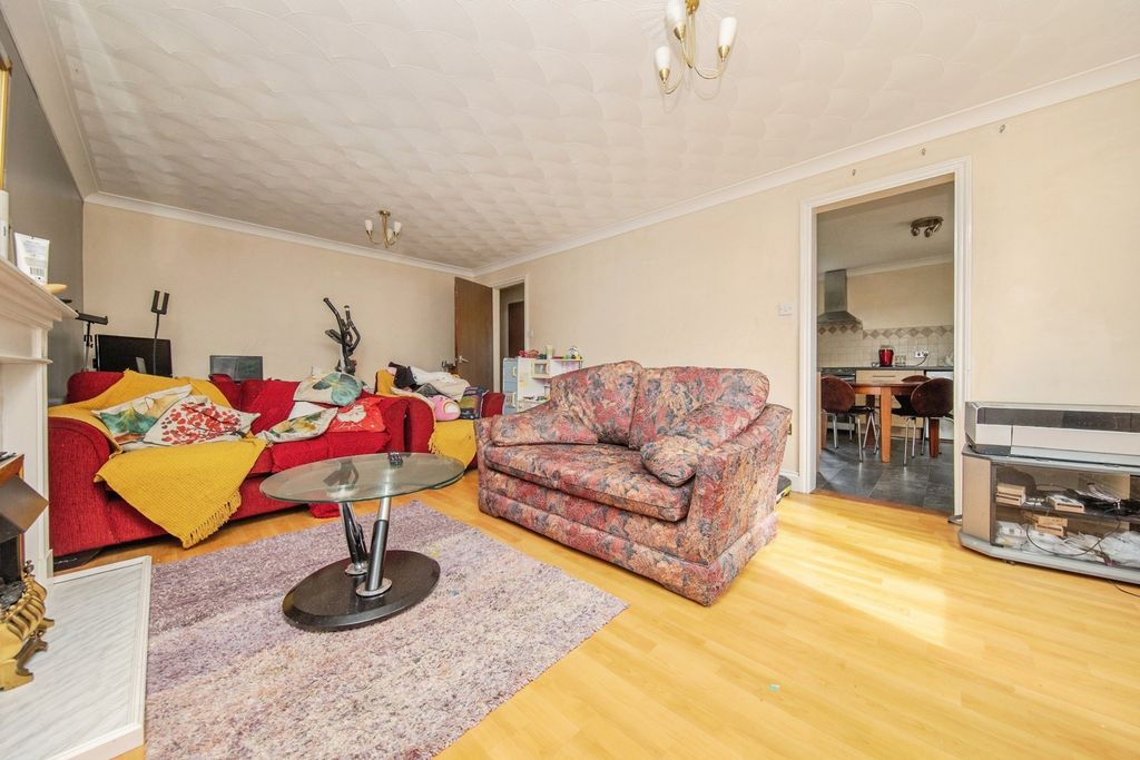 Property photo 2 of 11 Pbox-Img.Jpg