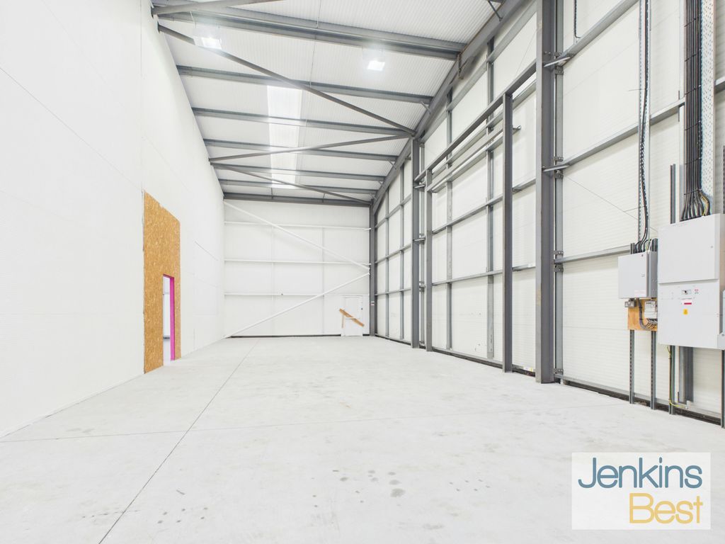 Property photo 3 of 10 Cam05096G0-Pr0030-Still006.Jpg