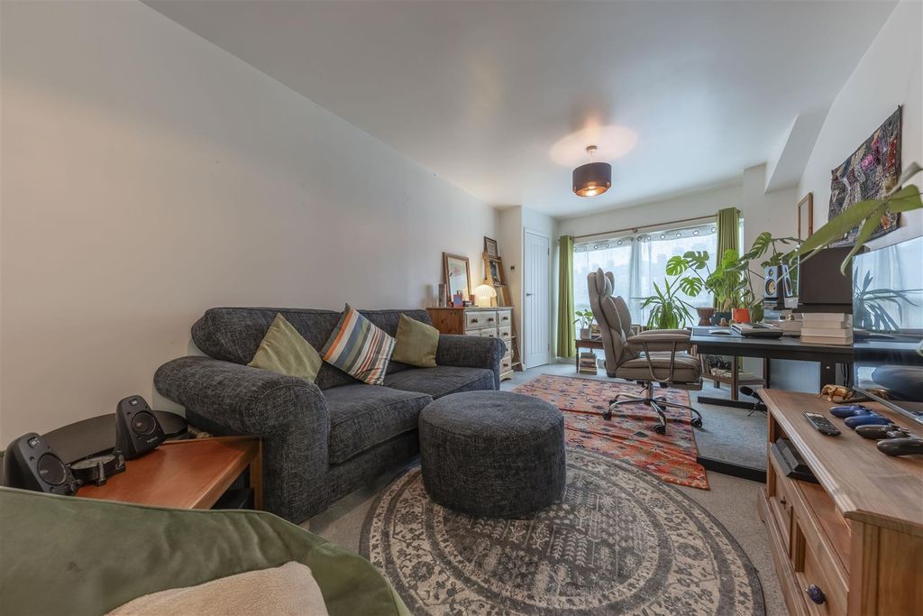 Property photo 2 of 10 Ba-8.Jpg