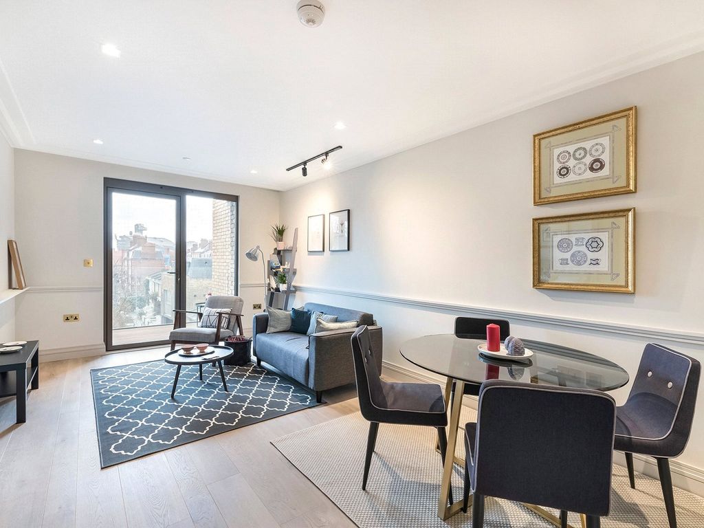 Property photo 2 of 11 Queen's Wharf