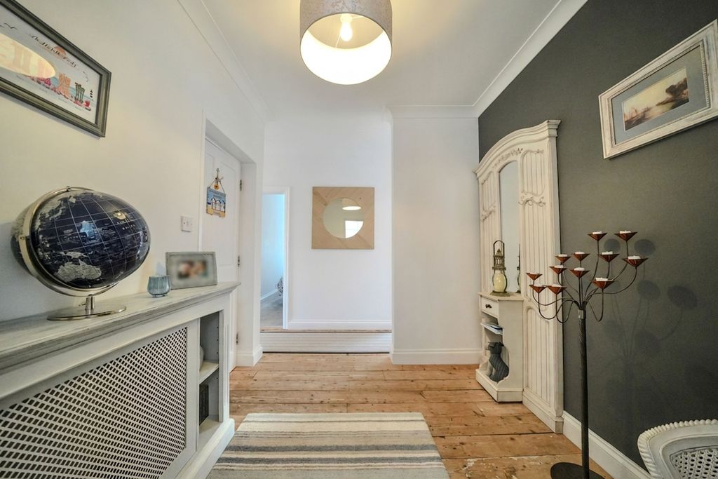 Additional image 25 of 3 bed flat for saleCliff Avenue, Leylands NR27