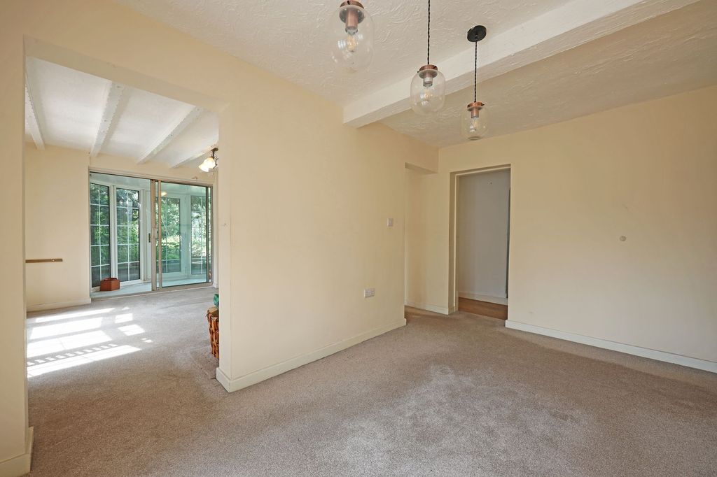 Property photo 3 of 26
