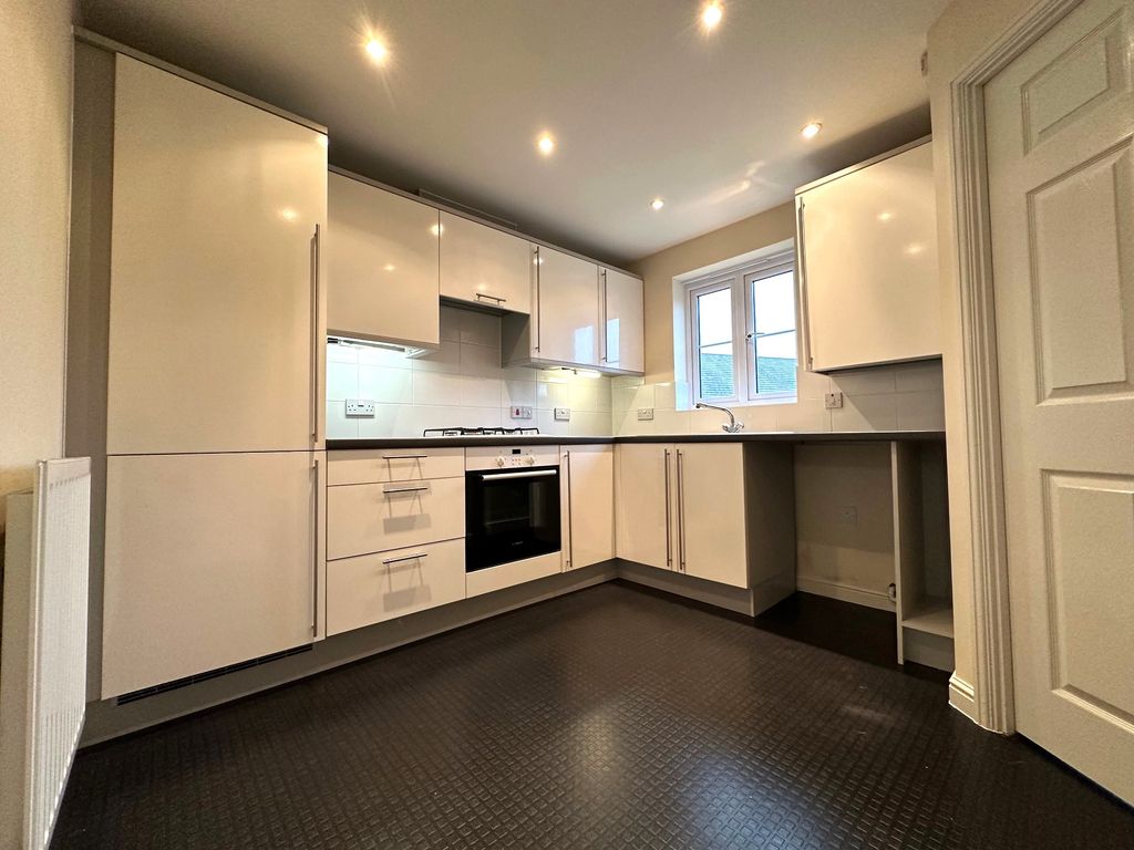 Property photo 2 of 15 Kitchen