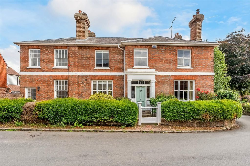 Property photo 1 of 31 Medway-House-42.Jpg