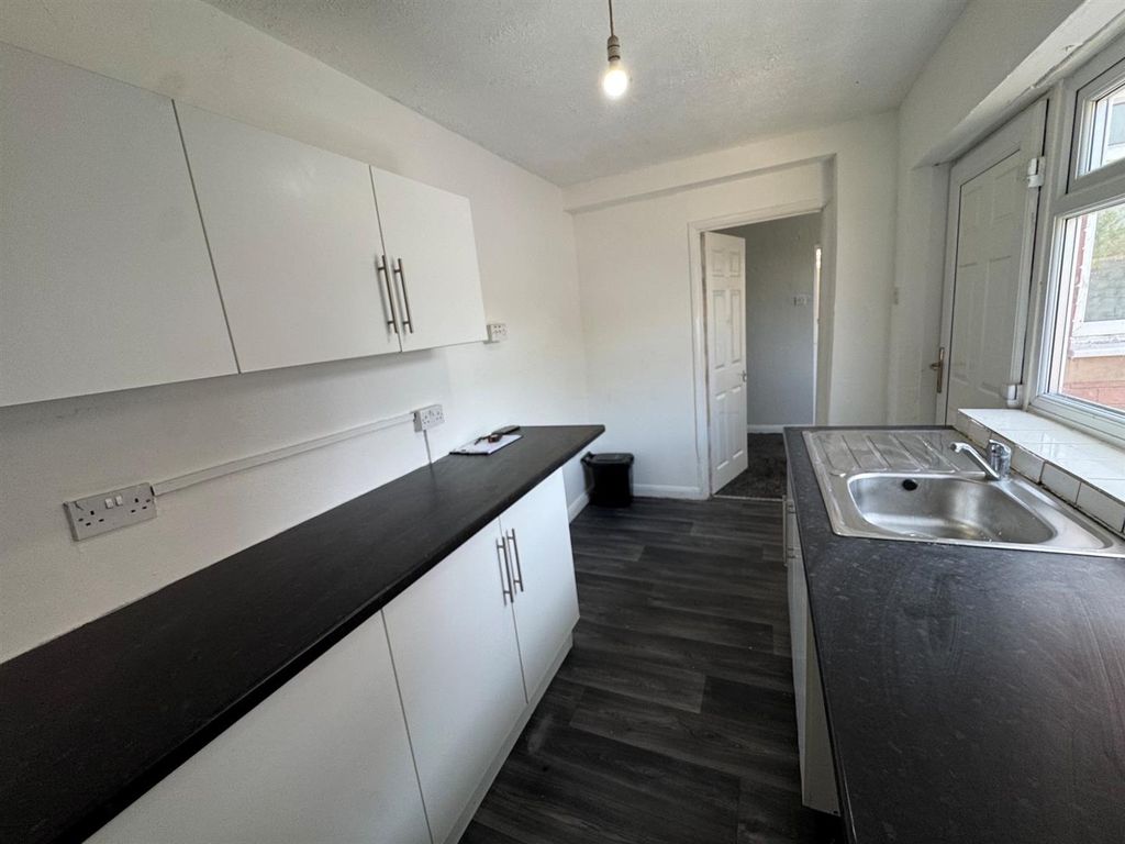Property photo 2 of 10 Kitchen Angle 2.Jpg