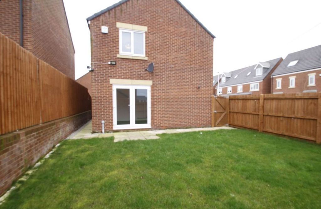 Property photo 3 of 17