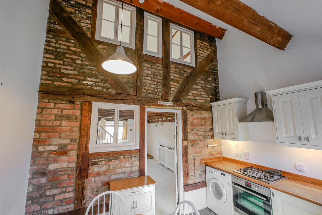 Property photo 3 of 14 Kitchen/Diner