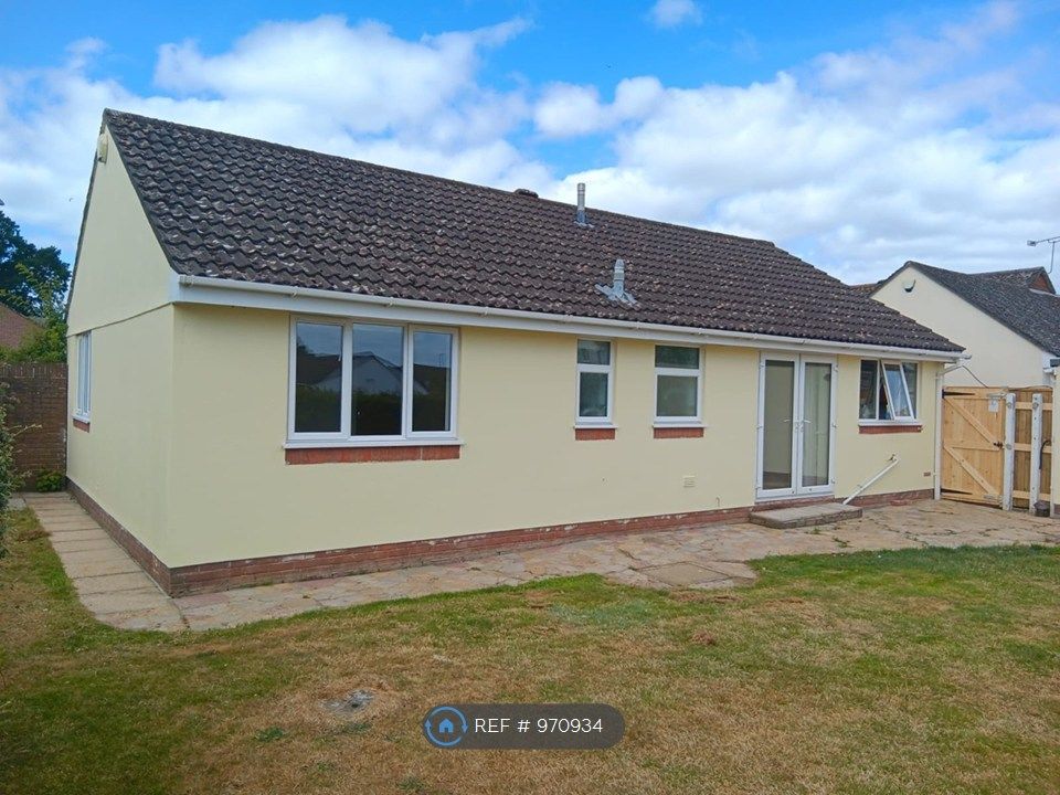 Property photo 2 of 11 Rear
