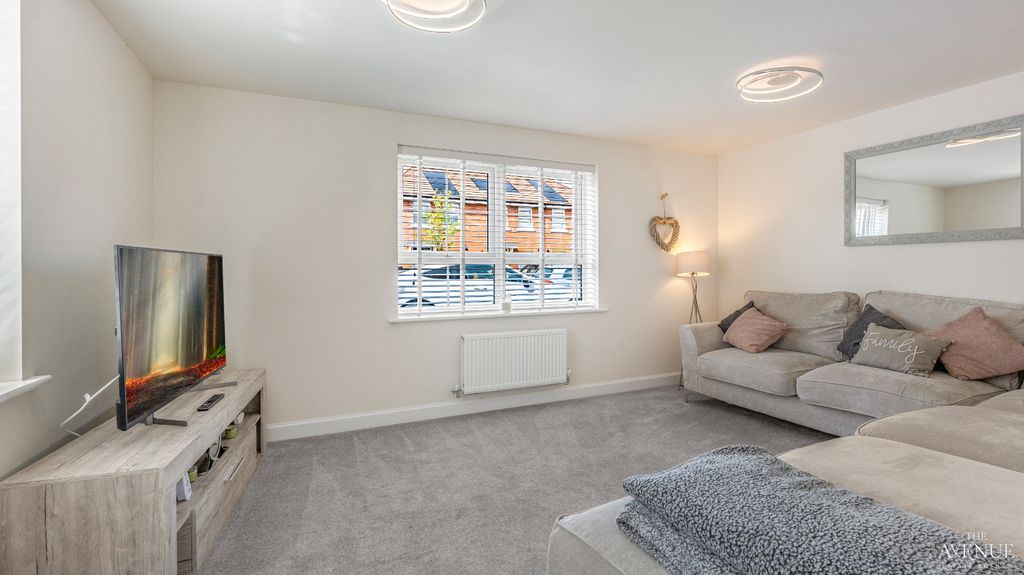 Property photo 2 of 20 5042603