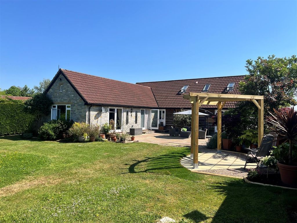 Property photo 1 of 24 19.Jpg