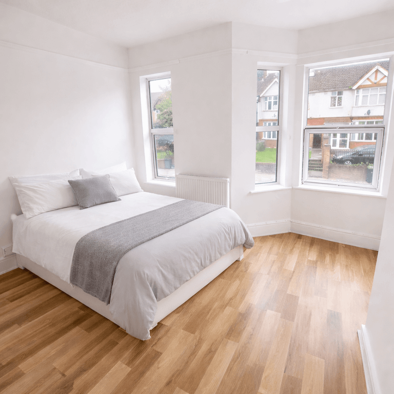 Property photo 1 of 3 Room