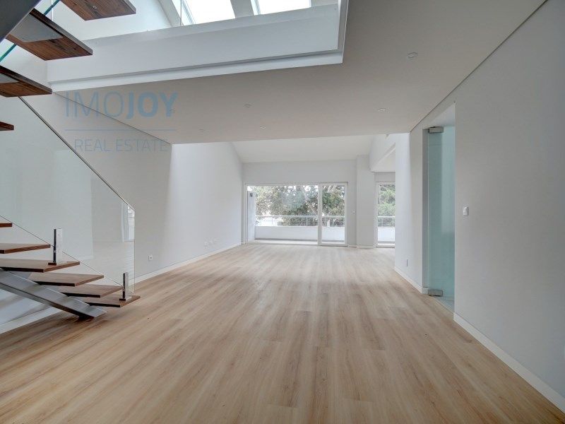 Property photo 2 of 38