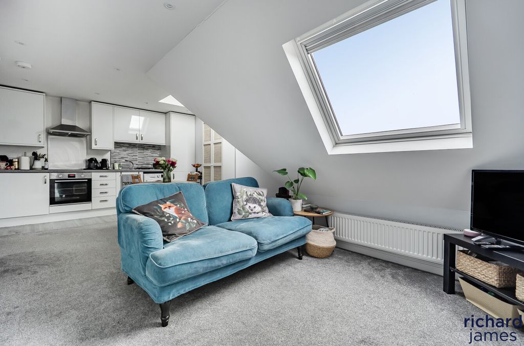 Property photo 3 of 22 Eb1F9759c85B4127Bb976d67c45E0919