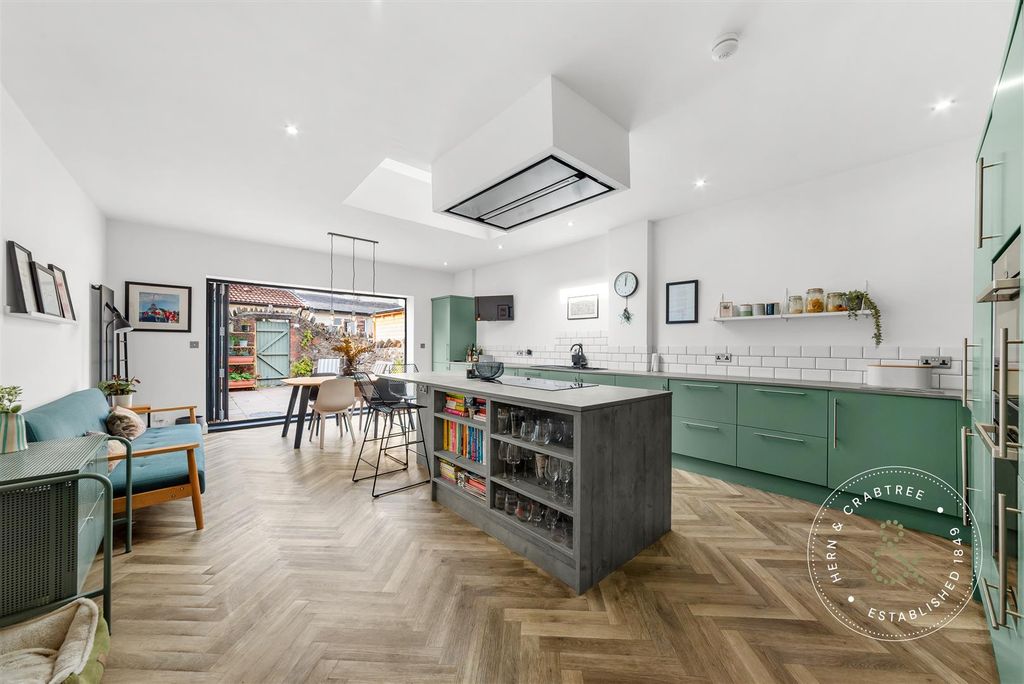 Property photo 1 of 31 Windway-Road-16.Jpg