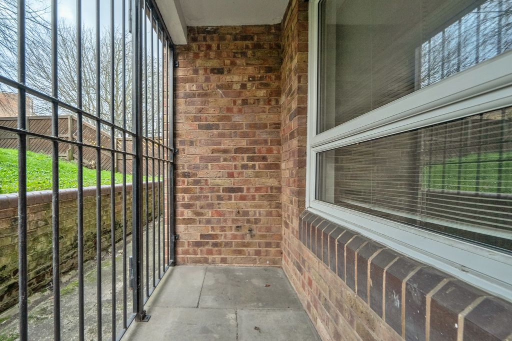 Property photo 3 of 9 4912065