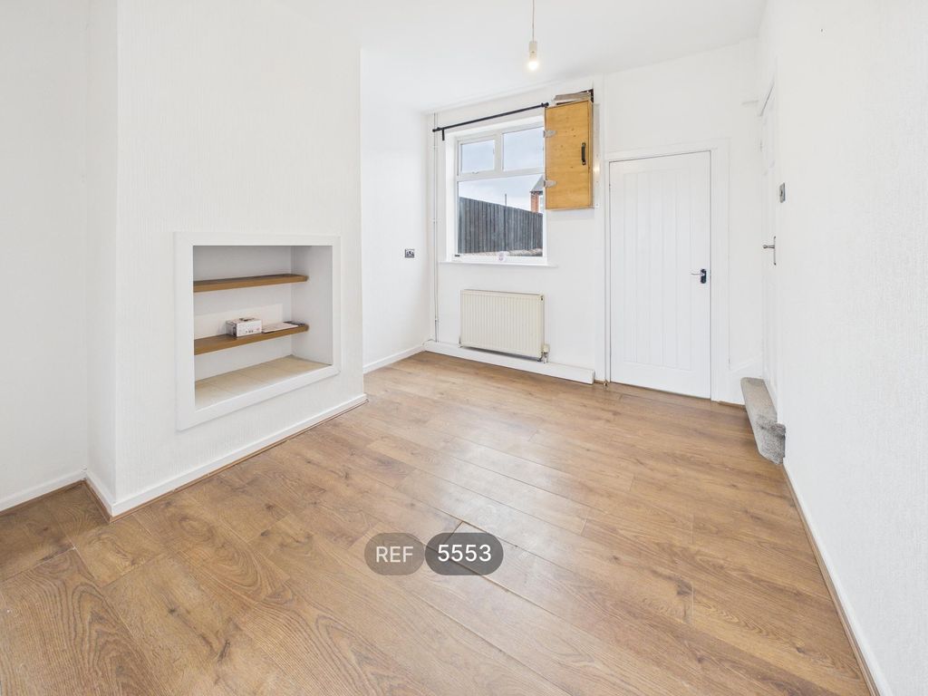 Property photo 3 of 15 Dining Room