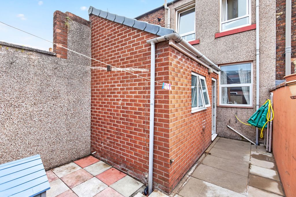 Property photo 2 of 17 External