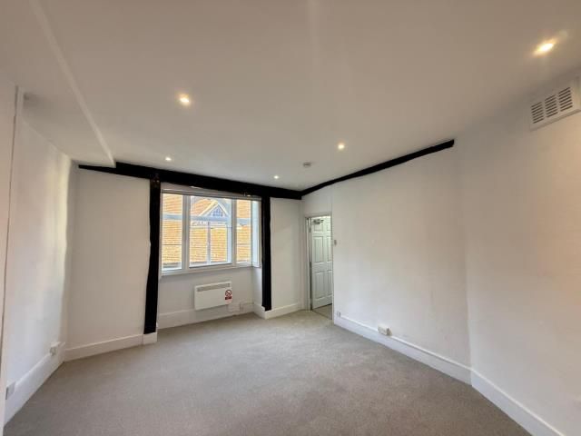 Property photo 3 of 11 3