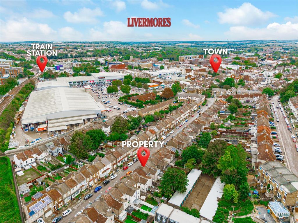 Property photo 2 of 17 Town View.Jpg