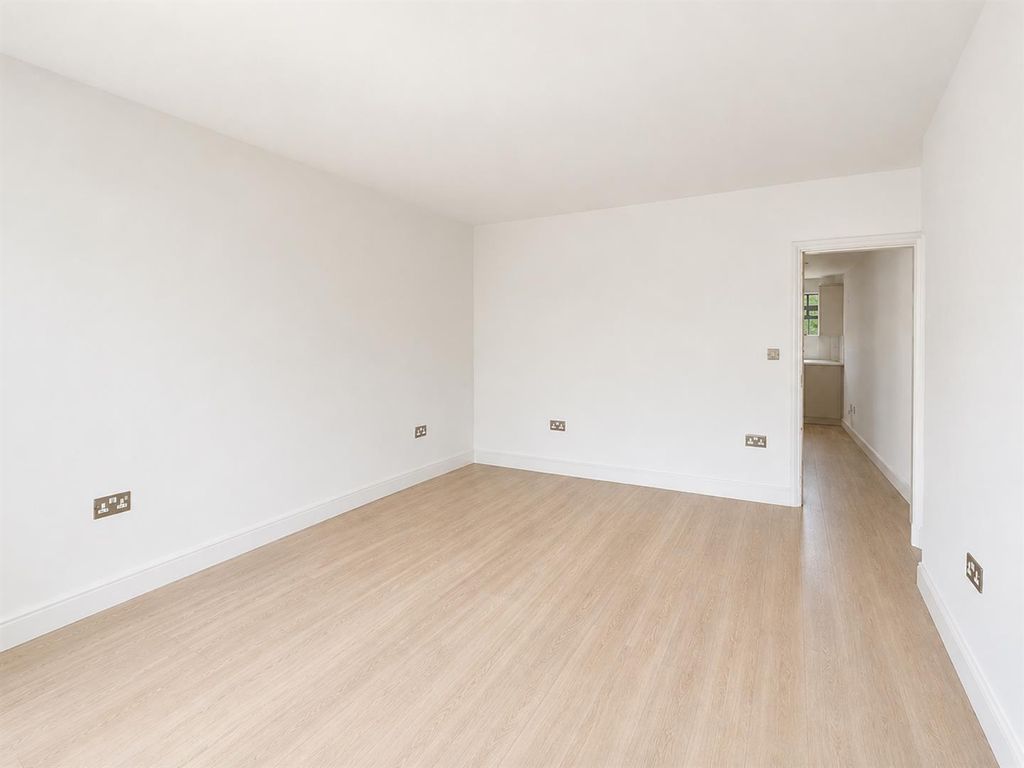 Property photo 2 of 6 2Cabbc60-F292-4C41-Adeb-Af9398479Bc0.Png