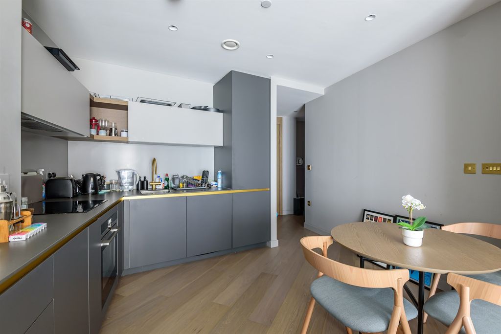 Property photo 3 of 15 Kitchen