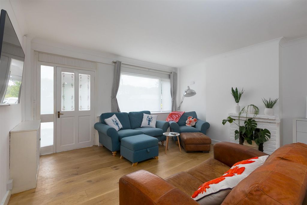 Property photo 2 of 16 2 Lounge 1.Jpg
