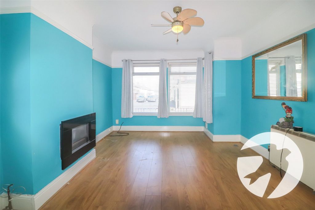 Property photo 2 of 15 Picture No. 21