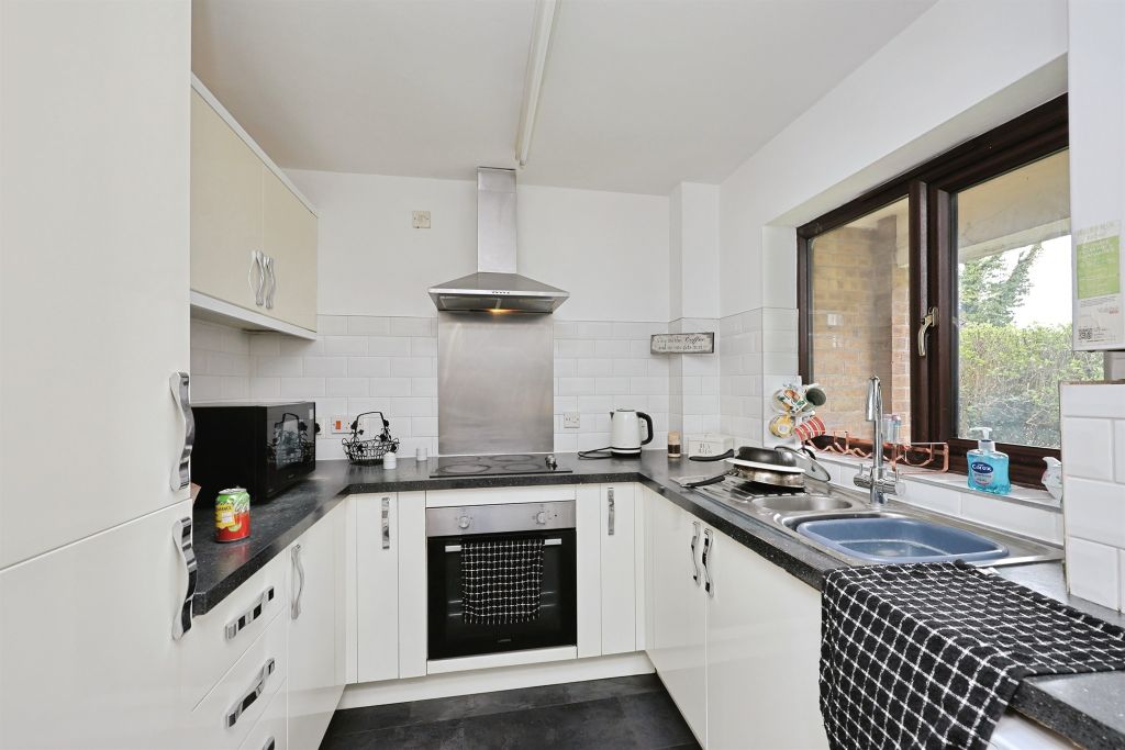 Property photo 2 of 10