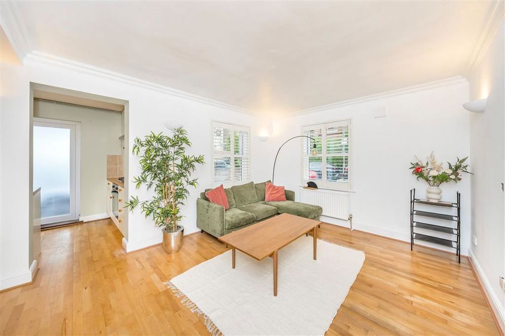 Property photo 2 of 6