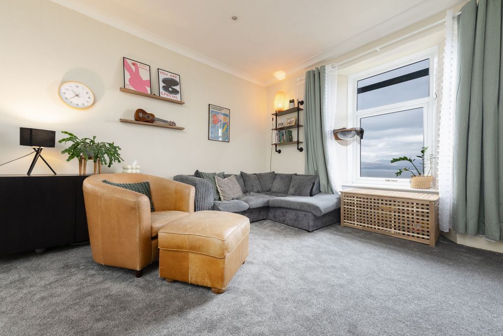 Property photo 3 of 36