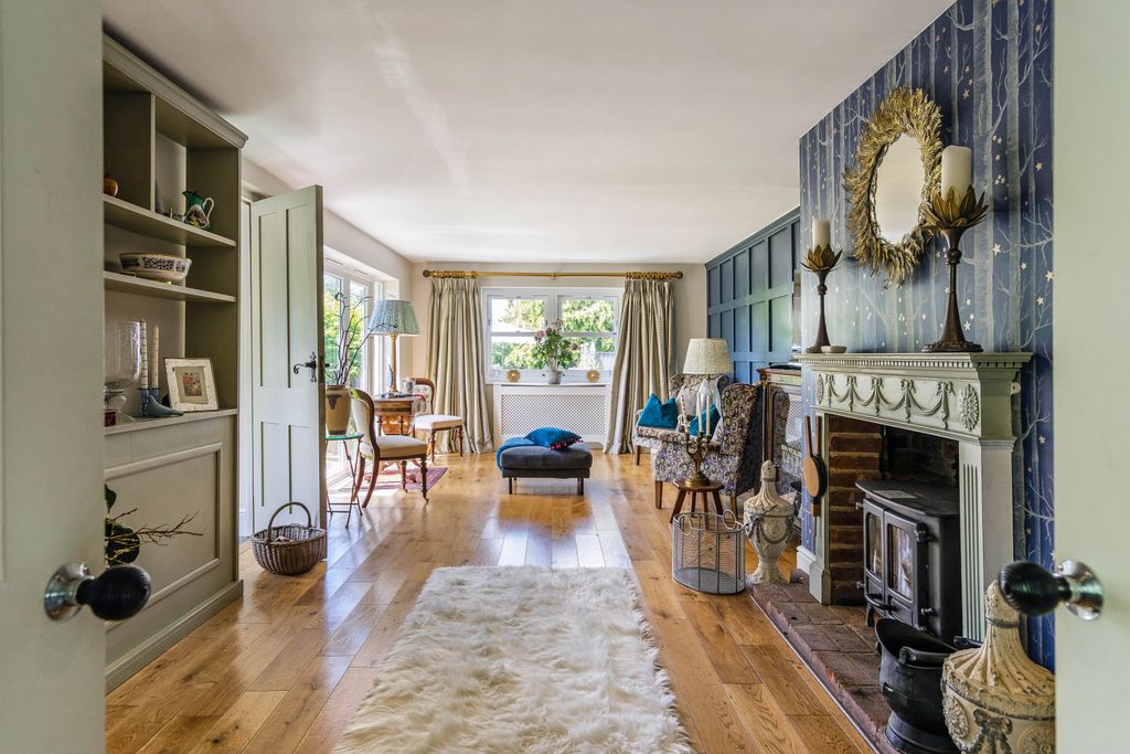 Property photo 3 of 14