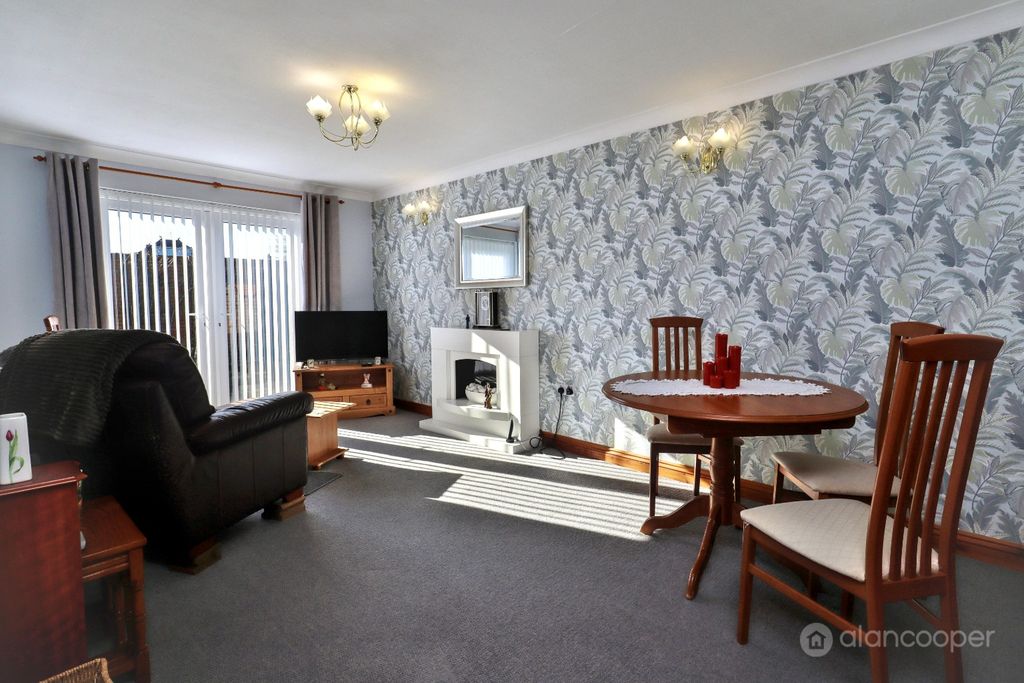 Property photo 2 of 21 4173464