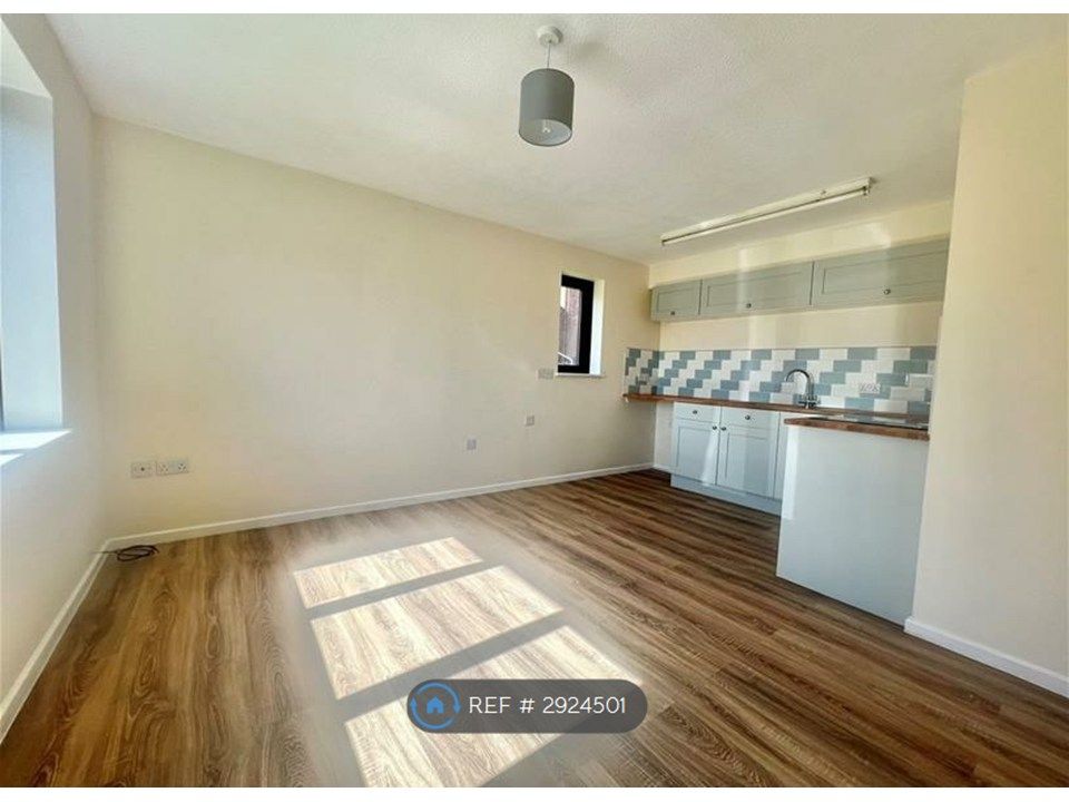 Property photo 3 of 4 New Kitchen &amp; Lounge