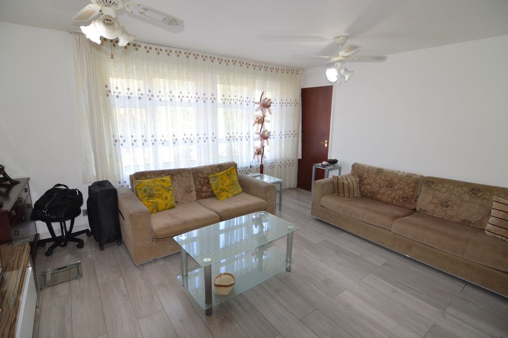 Property photo 1 of 8 4535380