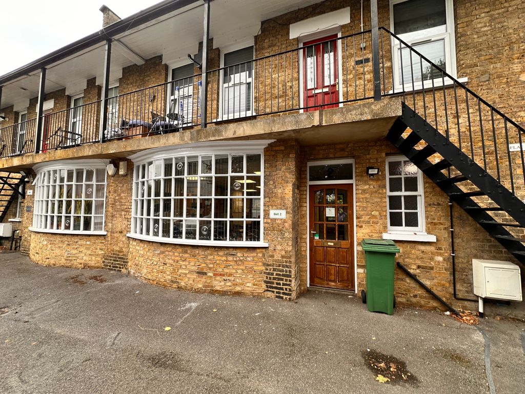 Property photo 3 of 4