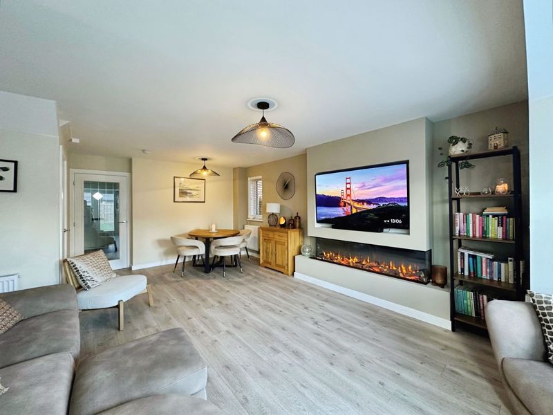 Property photo 3 of 18 Photo 17