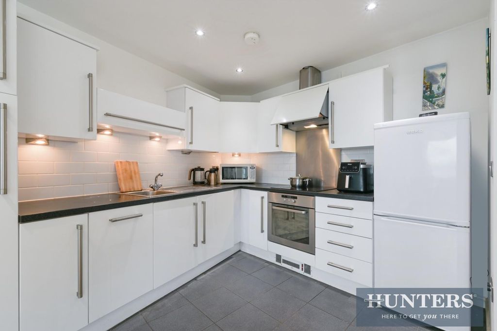 Property photo 3 of 8 The Blenheim Centre,  (4).Jpg