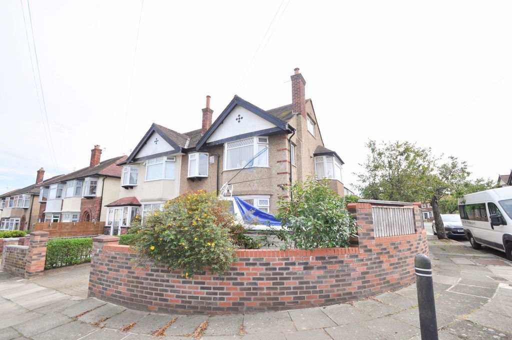 Property photo 2 of 44