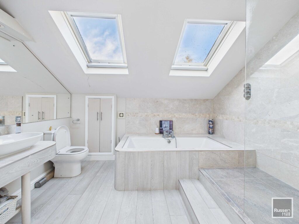 Property photo 3 of 25