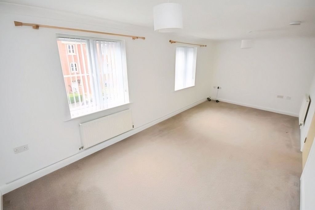 Property photo 3 of 6